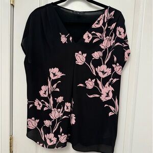 Pretty blouse INC
